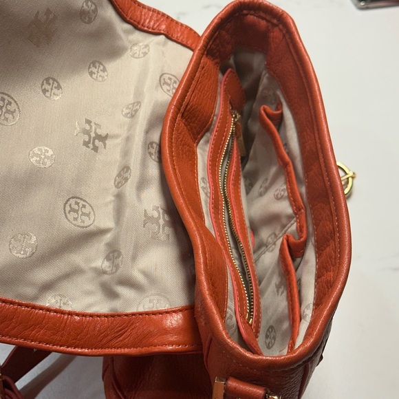 Tory Burch Amanda Vibrant Orange Shoulder Bag + Dust Bag - Picture 5 of 13
